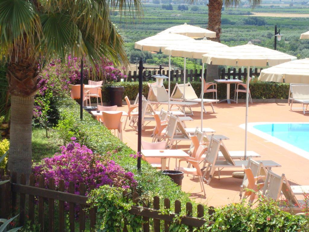 Tenuta Colle Degli Ulivi Sibari Ruang foto